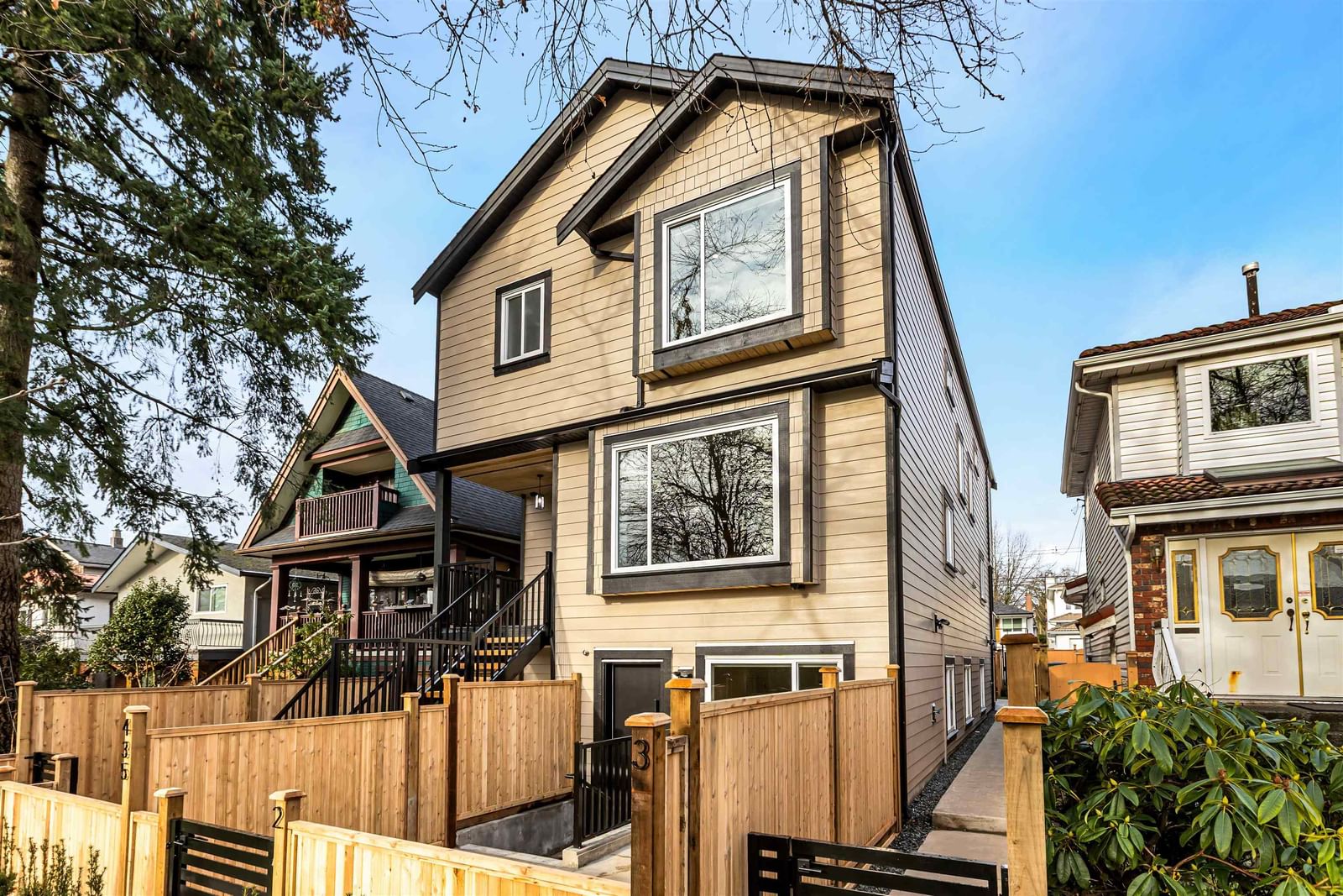 Listing Image 11