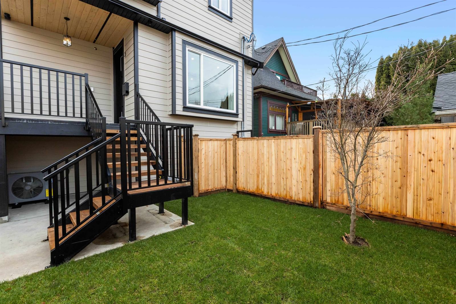 Listing Image 14