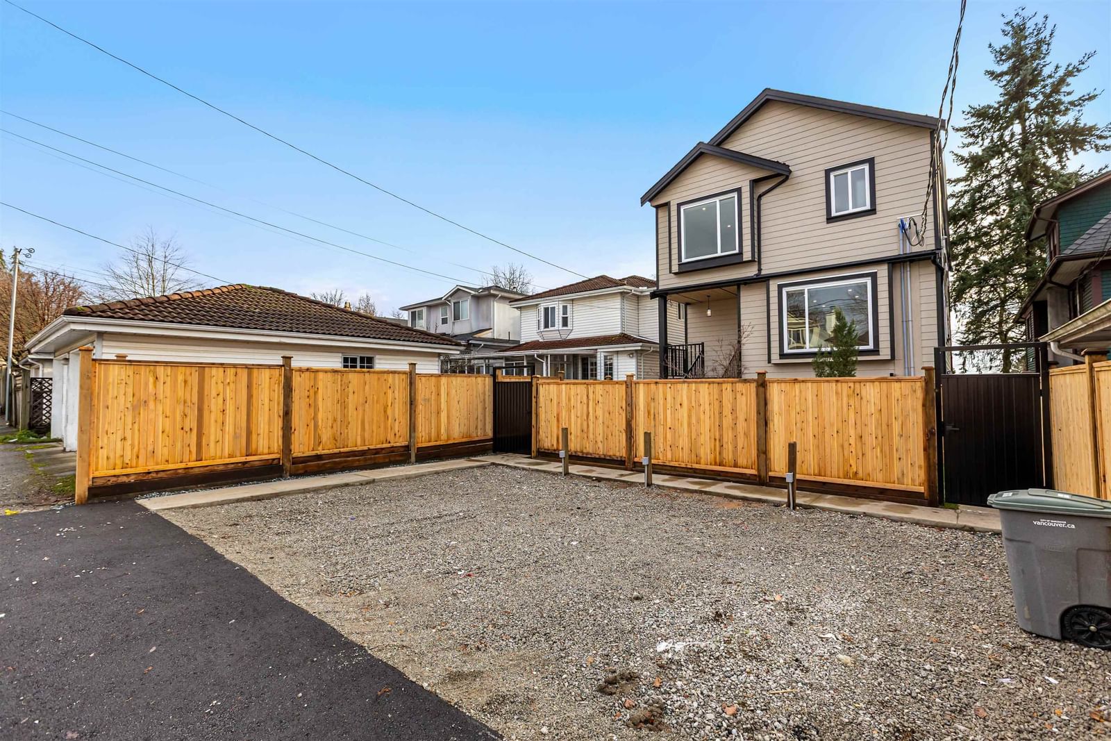 Listing Image 17