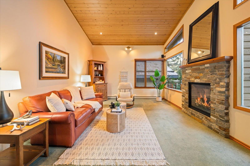 3205 Arbutus Drive, Whistler, V8E 0B8 | Image 3