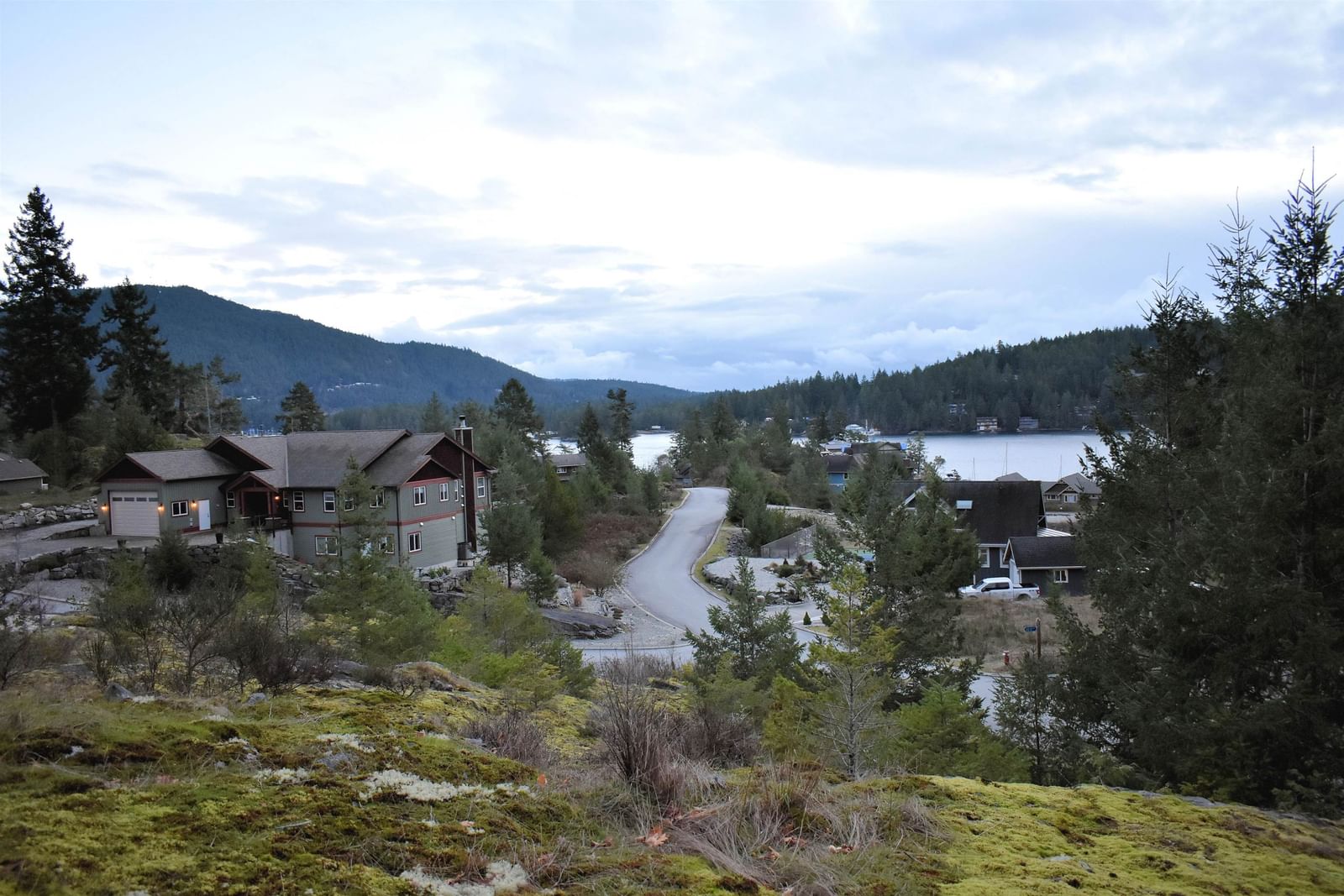 Listing Image 12