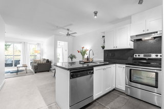 206 - 4550 Fraser Street