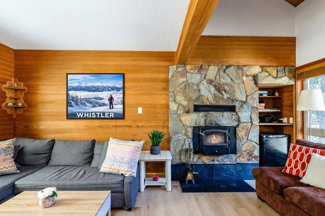 18 - 6125 Eagle Drive