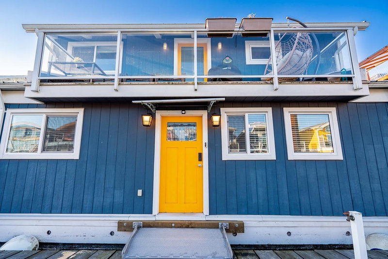 A015 - 415 Esplanade Avenue, North Vancouver, V7M 1A6 | Image 2