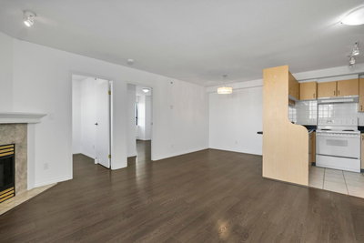 1106 - 6611 Cooney Road | Richmond | Image