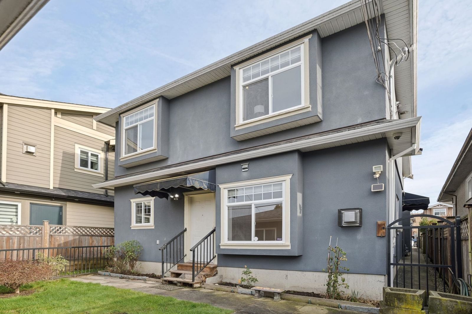 Listing Image 11