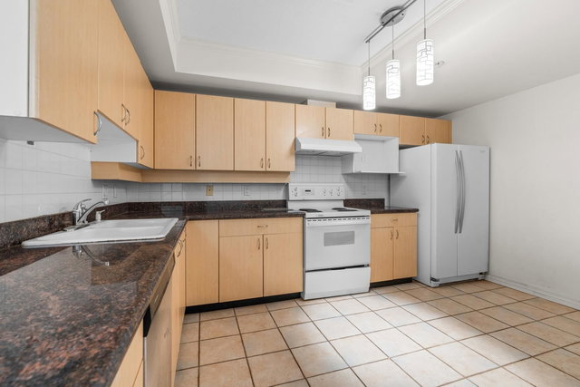 1605 - 6611 Cooney Road