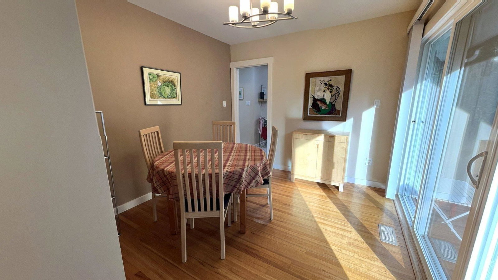 Listing Image 5
