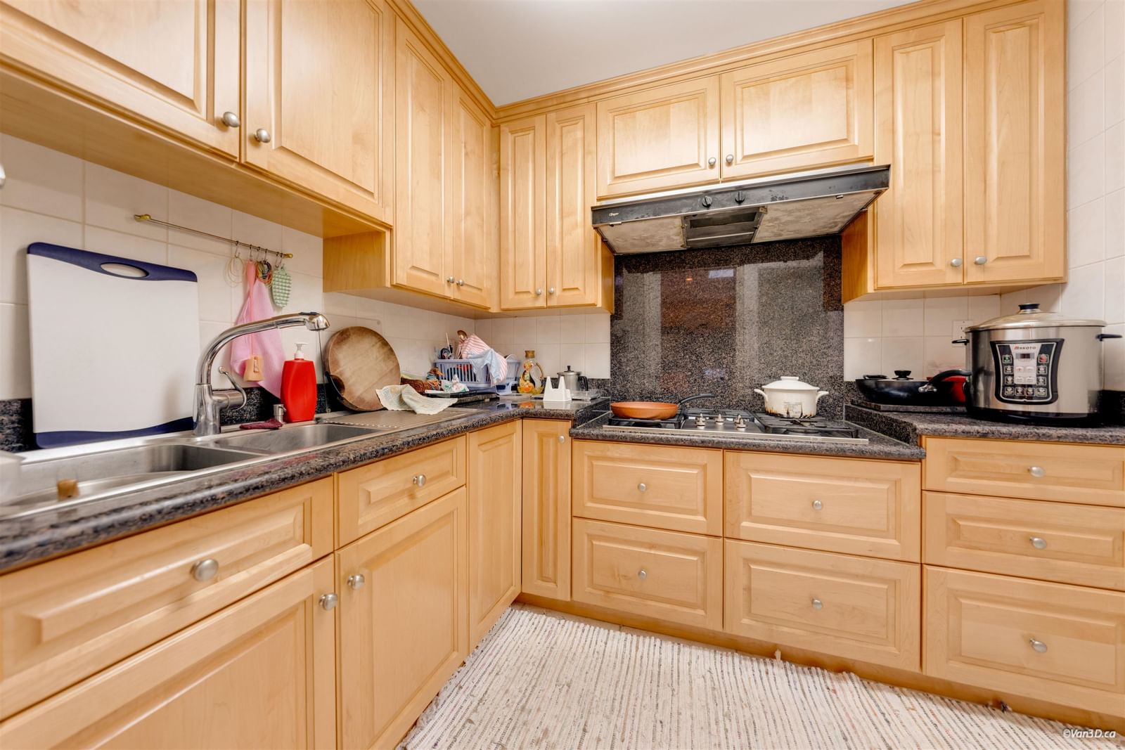 Listing Image 12