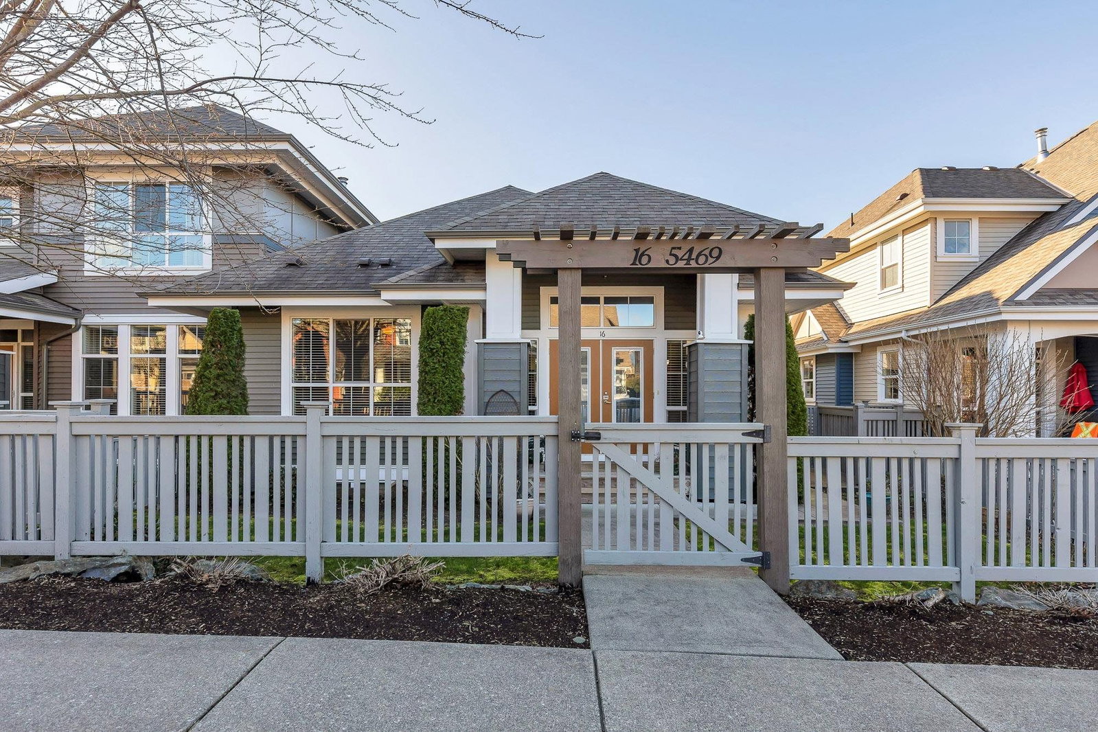 Listing Image 10