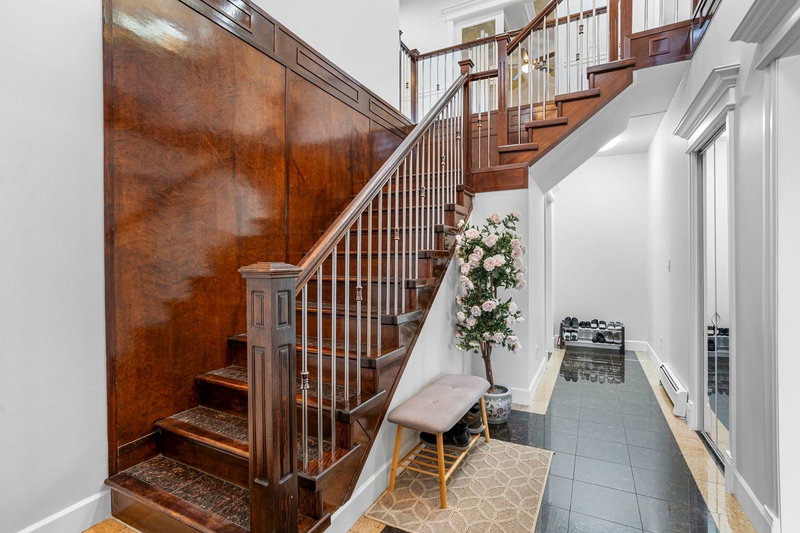 9416 Wallace Crescent, Surrey, V3V 1V6 | Image 3