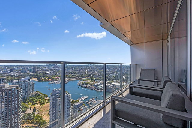 5X05 - 1480 Howe Street