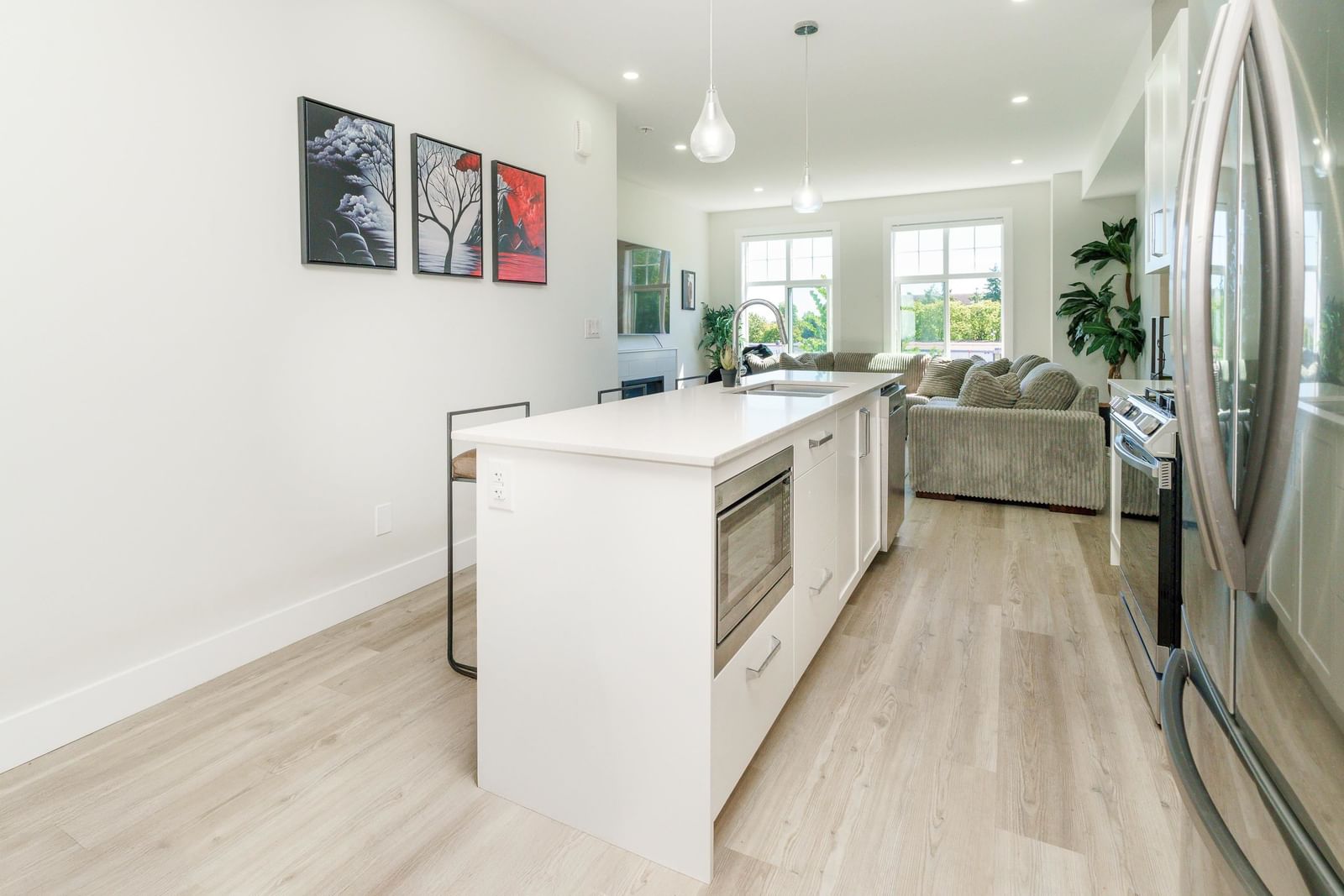 Listing Image 9