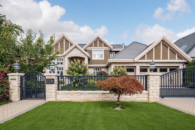 7791 Sunnymede Crescent