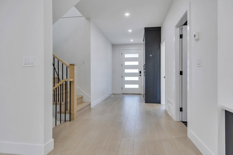 1680A Mckenzie Road, Abbotsford, V2S 8J6 | Image 3