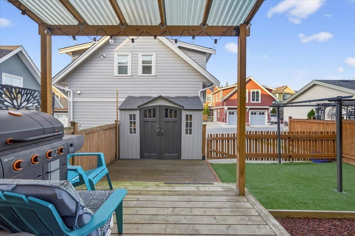 Listing Image 11