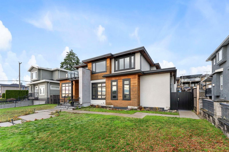 5619 Portland Street, Burnaby, V5J 2R7 | Image 2