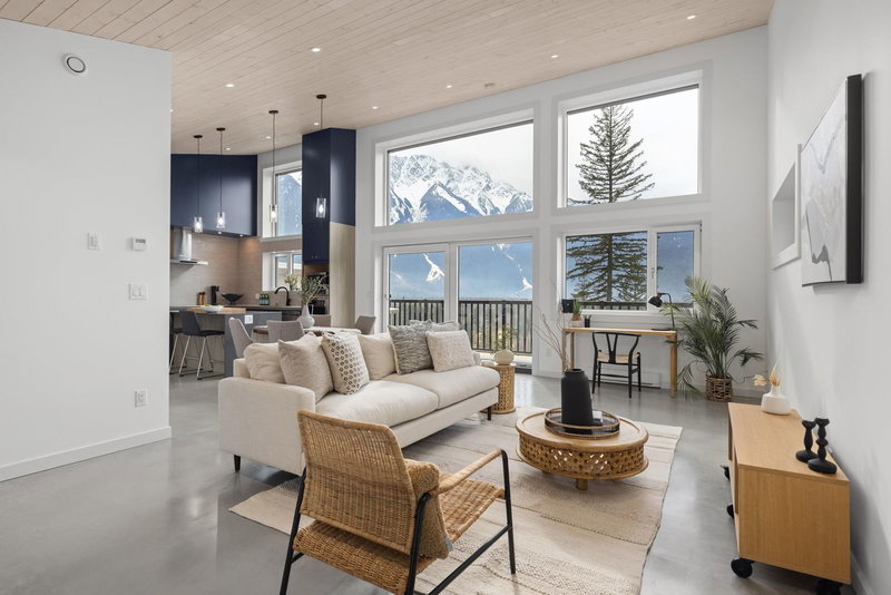 7666 Cerulean Drive, Pemberton, British Columbia