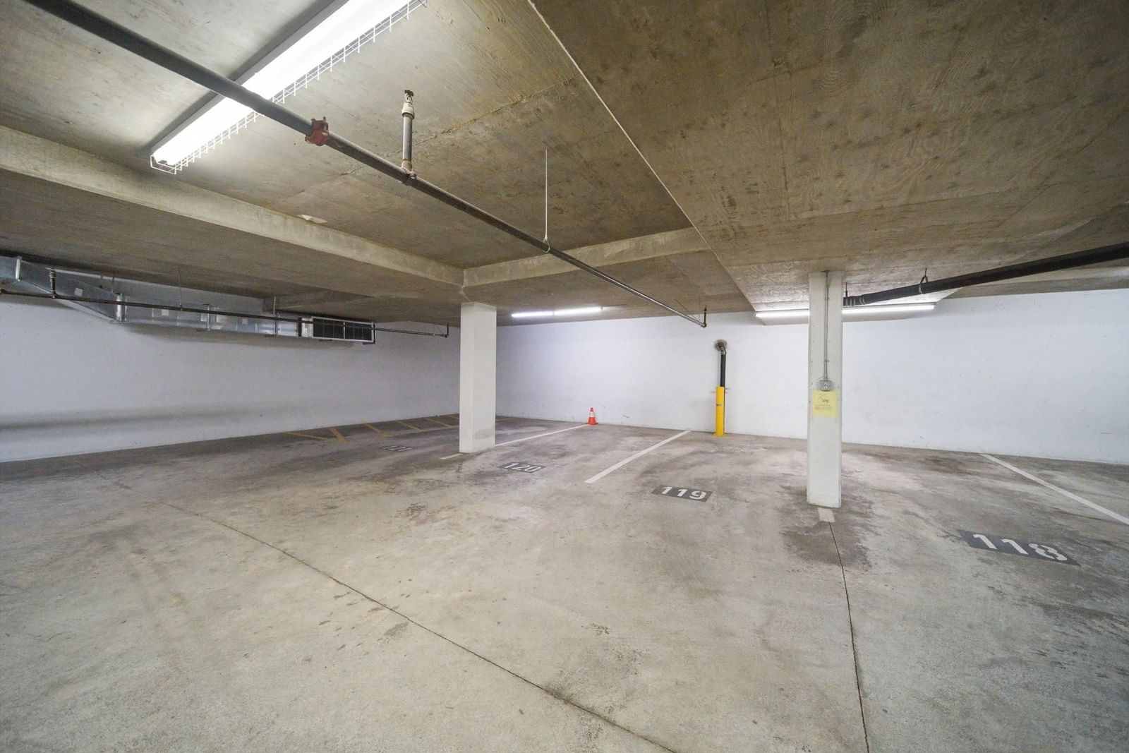 Listing Image 26