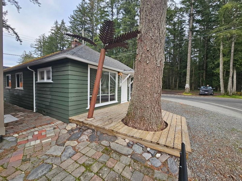 389 Alder St Street, Cultus Lake, V2R 4Z1 | Image 2