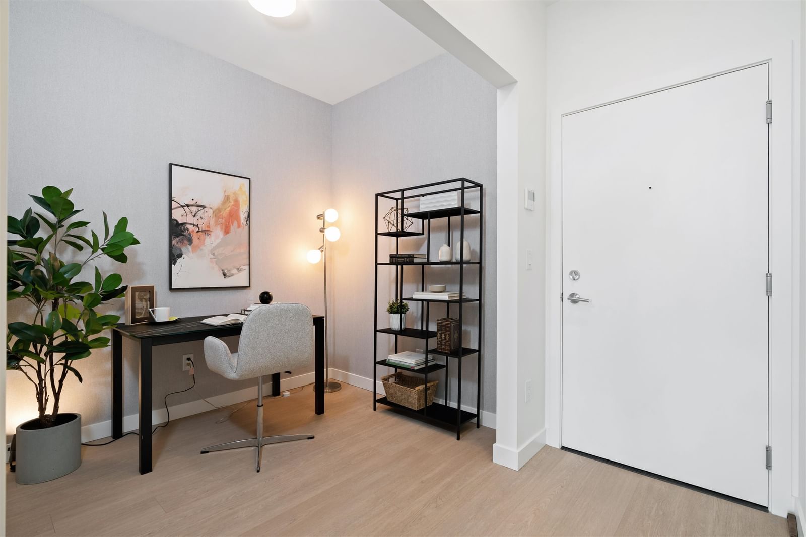 Listing Image 12