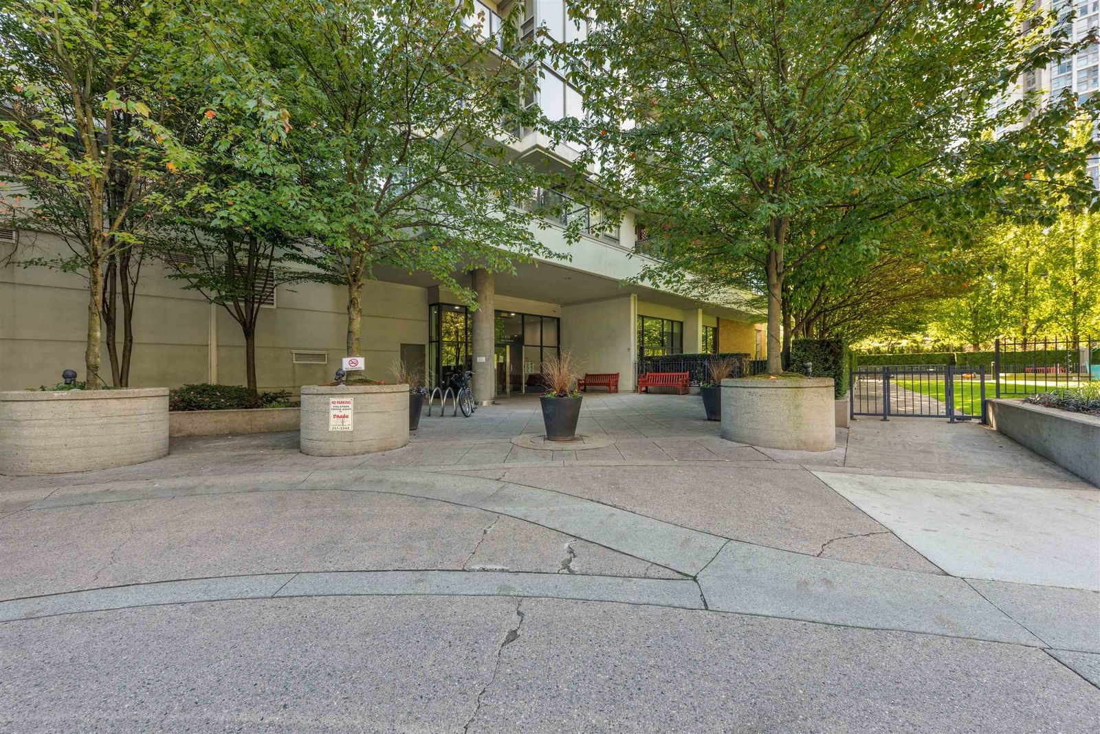 Listing Image 23