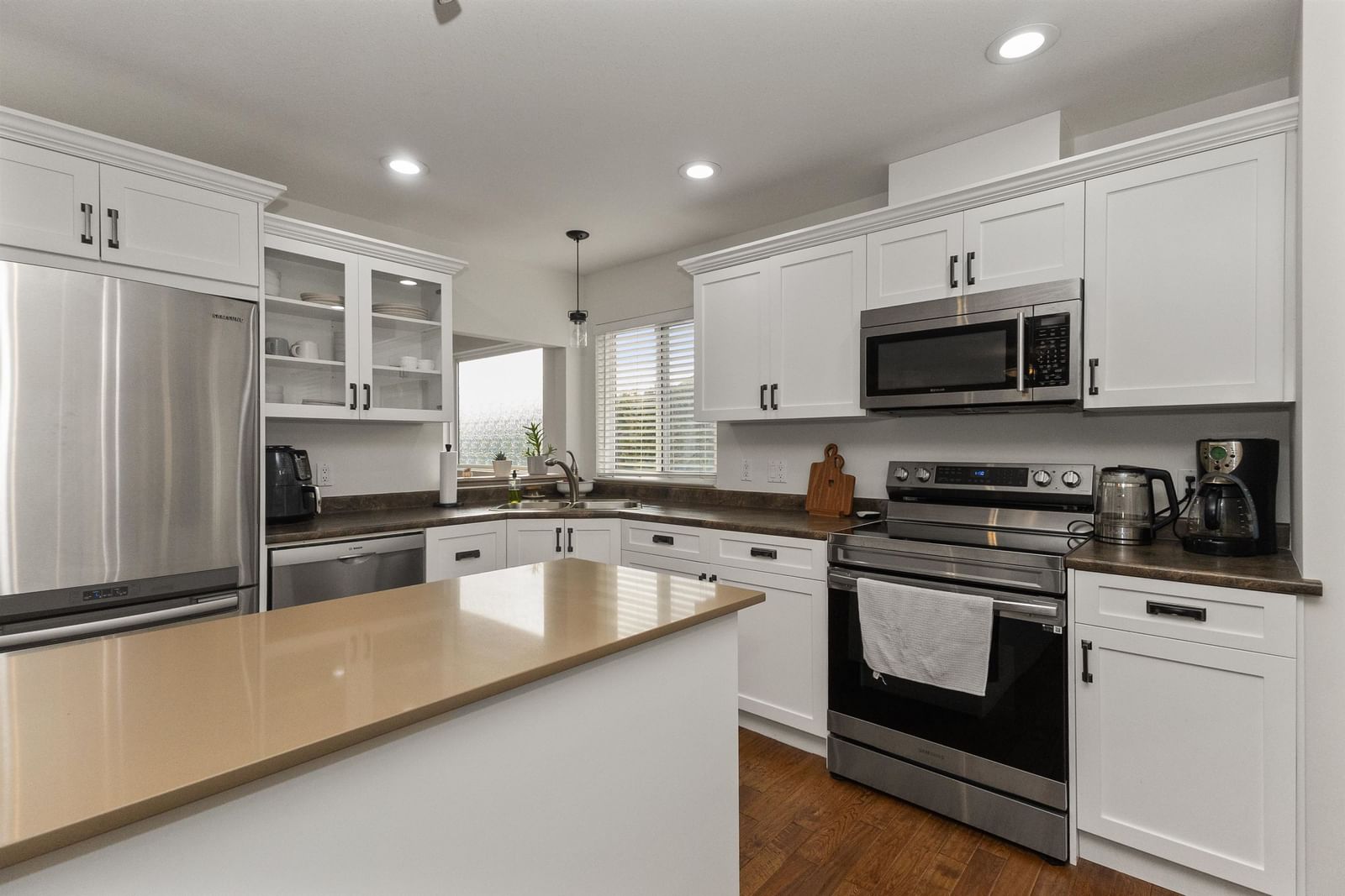 Listing Image 15