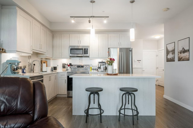 409 - 20826 72 Avenue