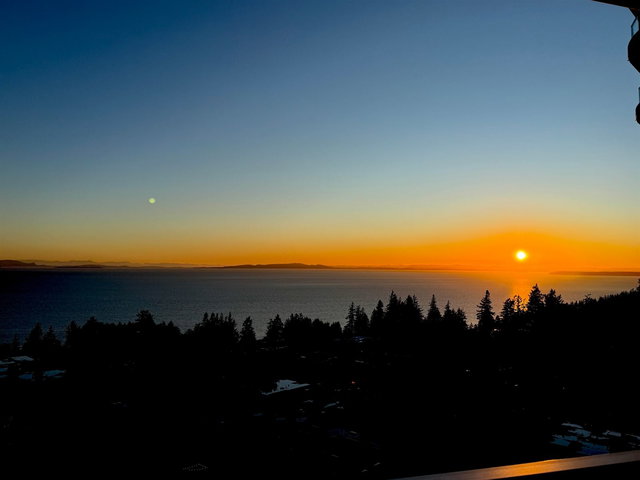 1403 - 1501 Foster Street