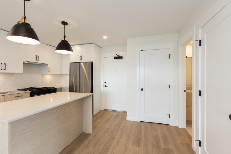 305 - 27249 Aldergrove Town Centre Drive, Langley, V4W 0E4 | Image 2