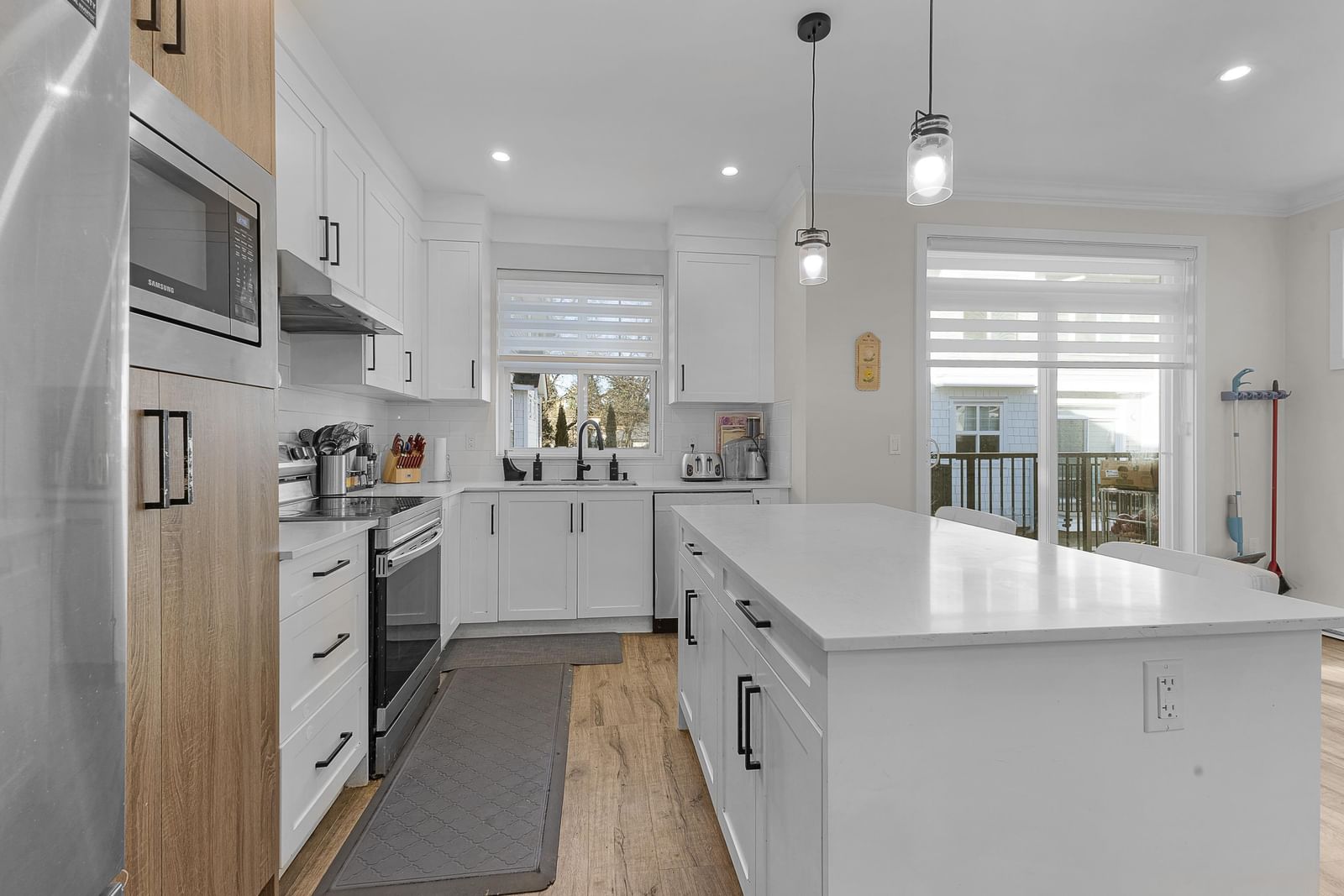 Listing Image 13