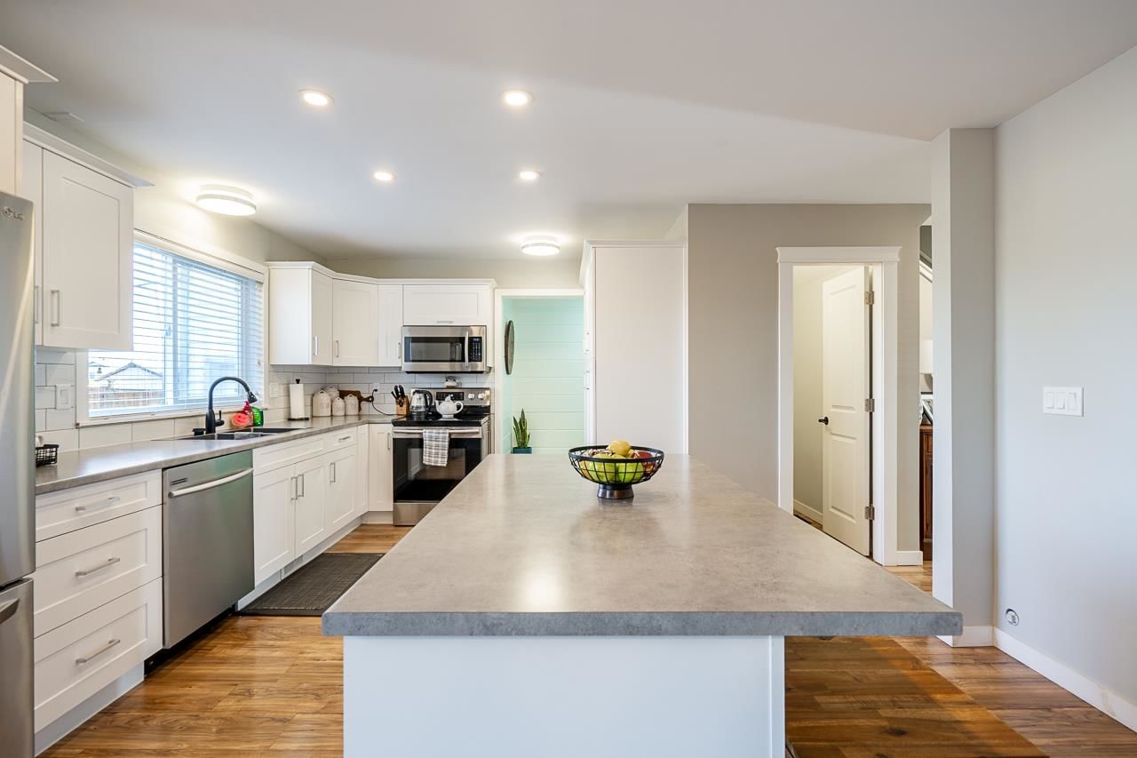Listing Image 9