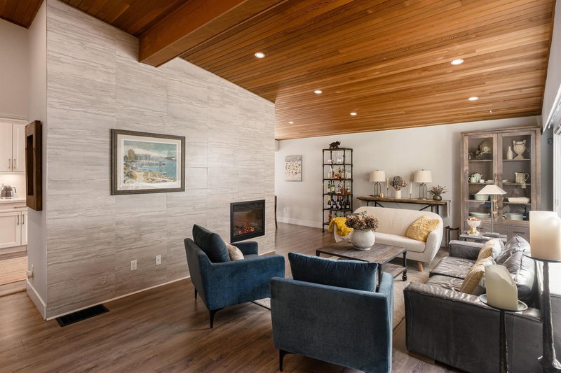 3642 Sykes Road, North Vancouver, V7K 2A7 | Image 3