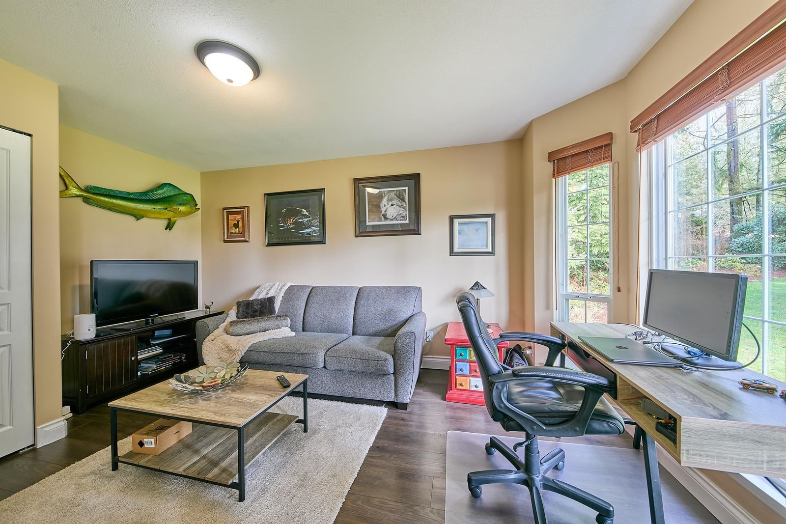 Listing Image 12