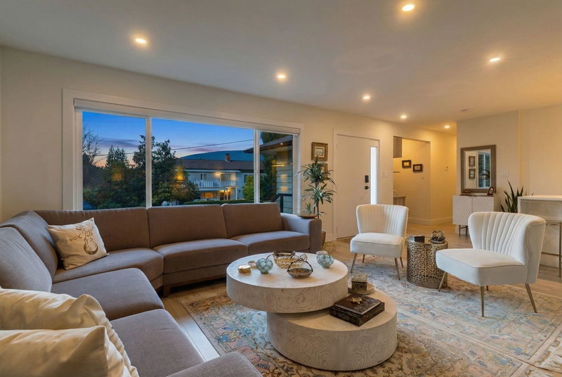 3950 Trenton Place, North Vancouver, V7R 3G5 | Image 3