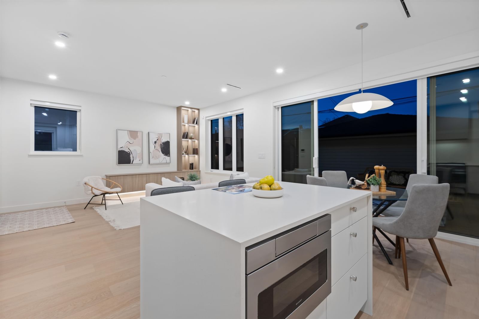 Listing Image 10