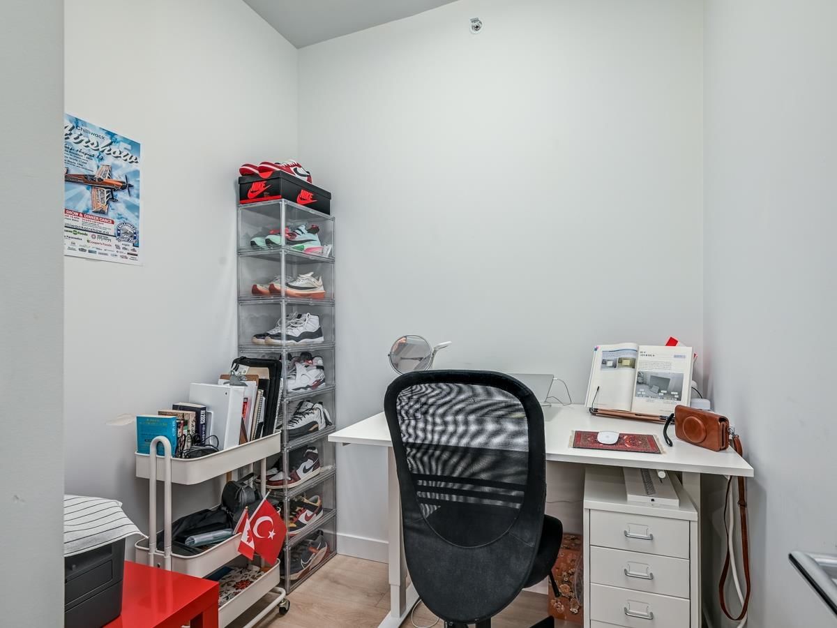 Listing Image 14