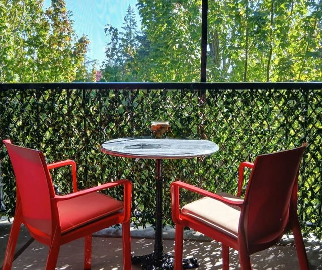 404 - 5631 Inlet Avenue