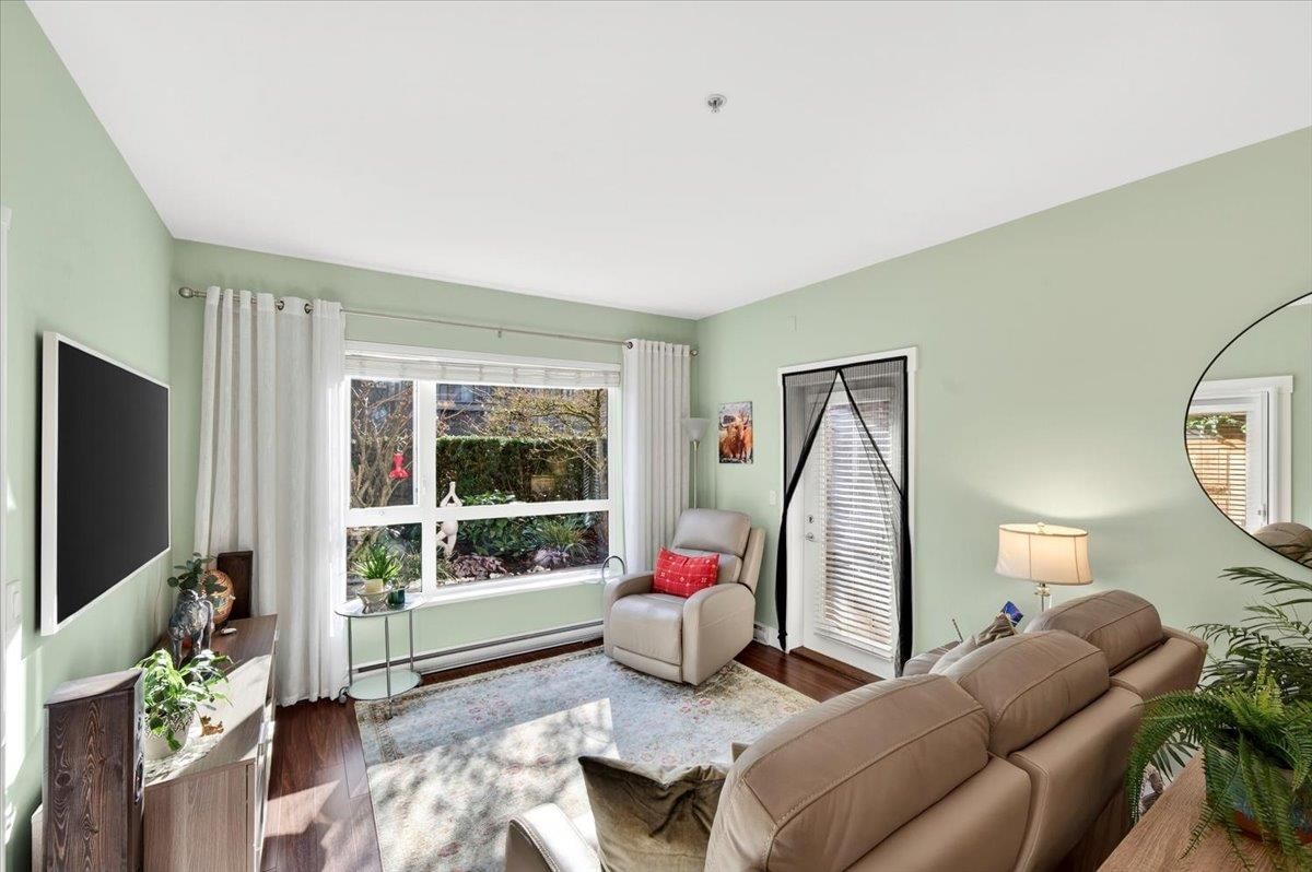 Listing Image 10