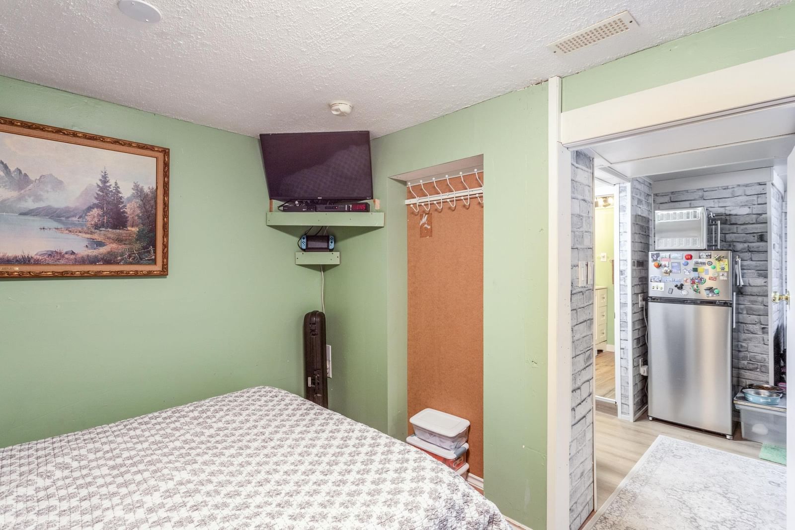 Listing Image 20