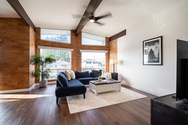 220 Grosvenor Avenue N