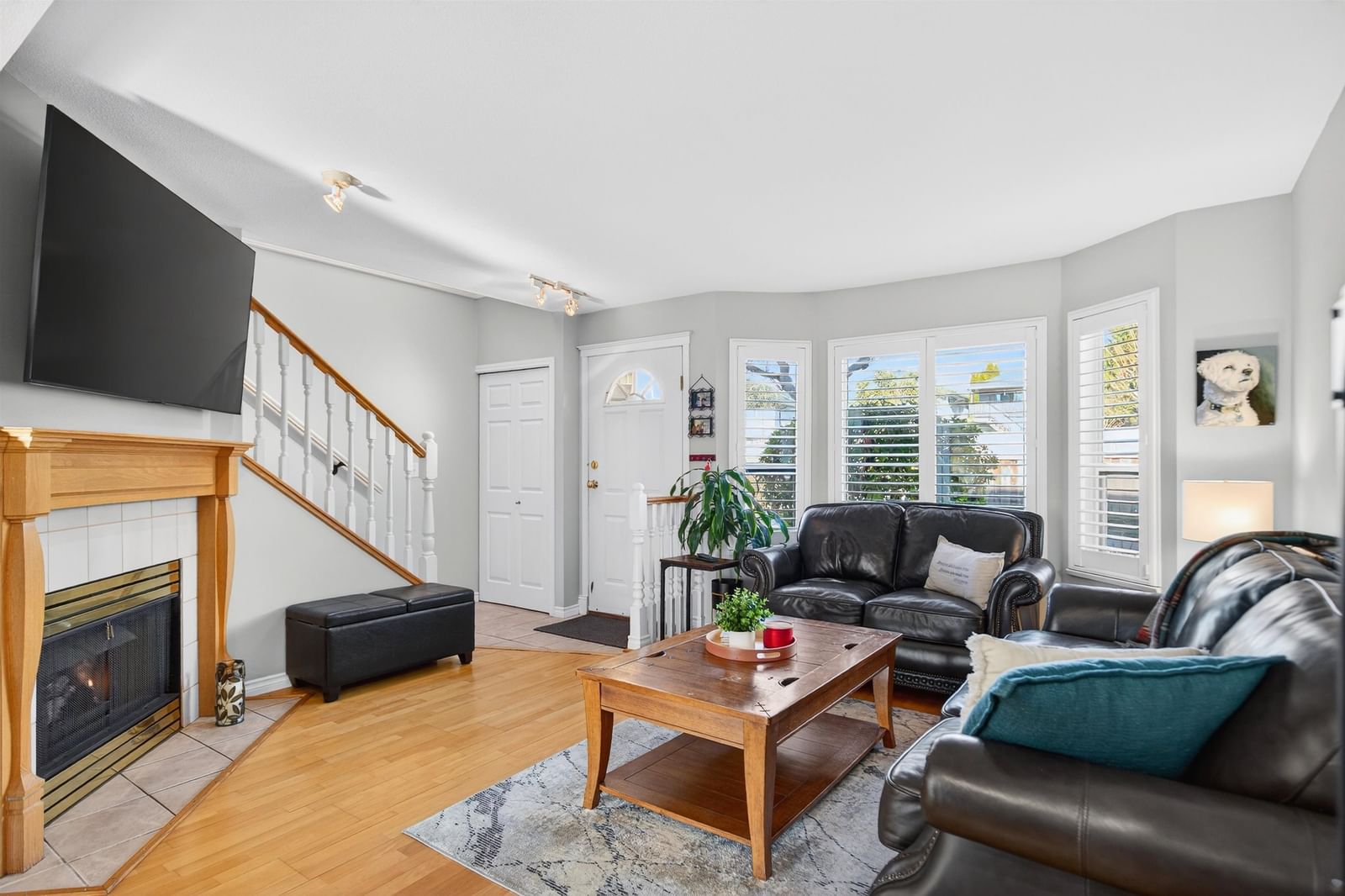 Listing Image 4