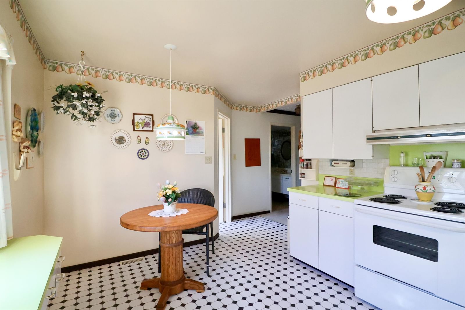 Listing Image 12