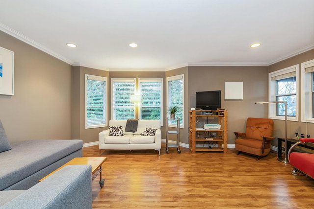 61 - 20554 118th Avenue