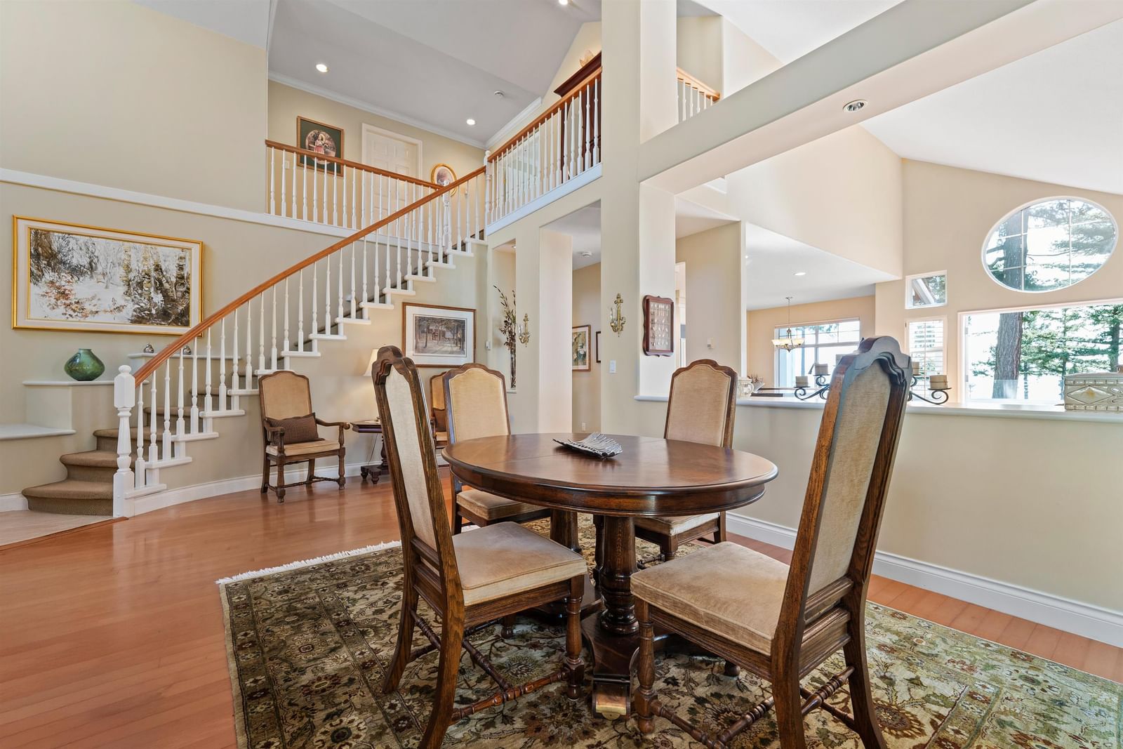Listing Image 11