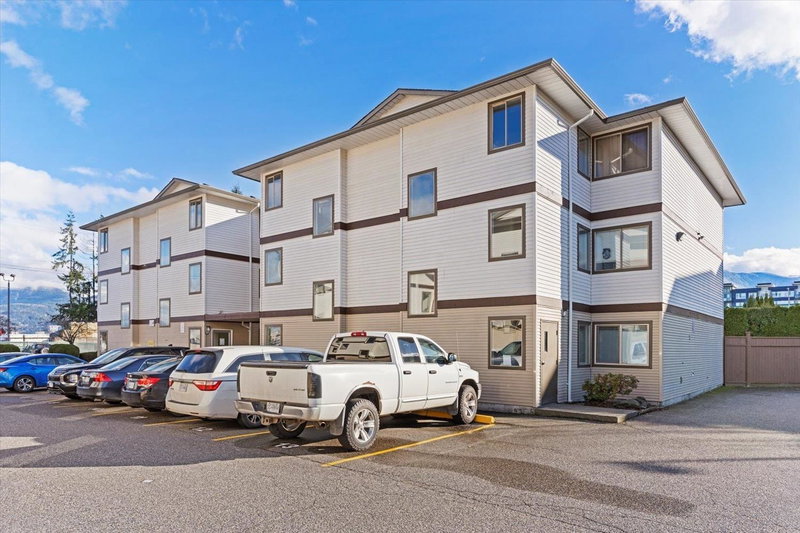 205 - 7435 Shaw Avenue, Chilliwack, V2R 3C1 | Image 2