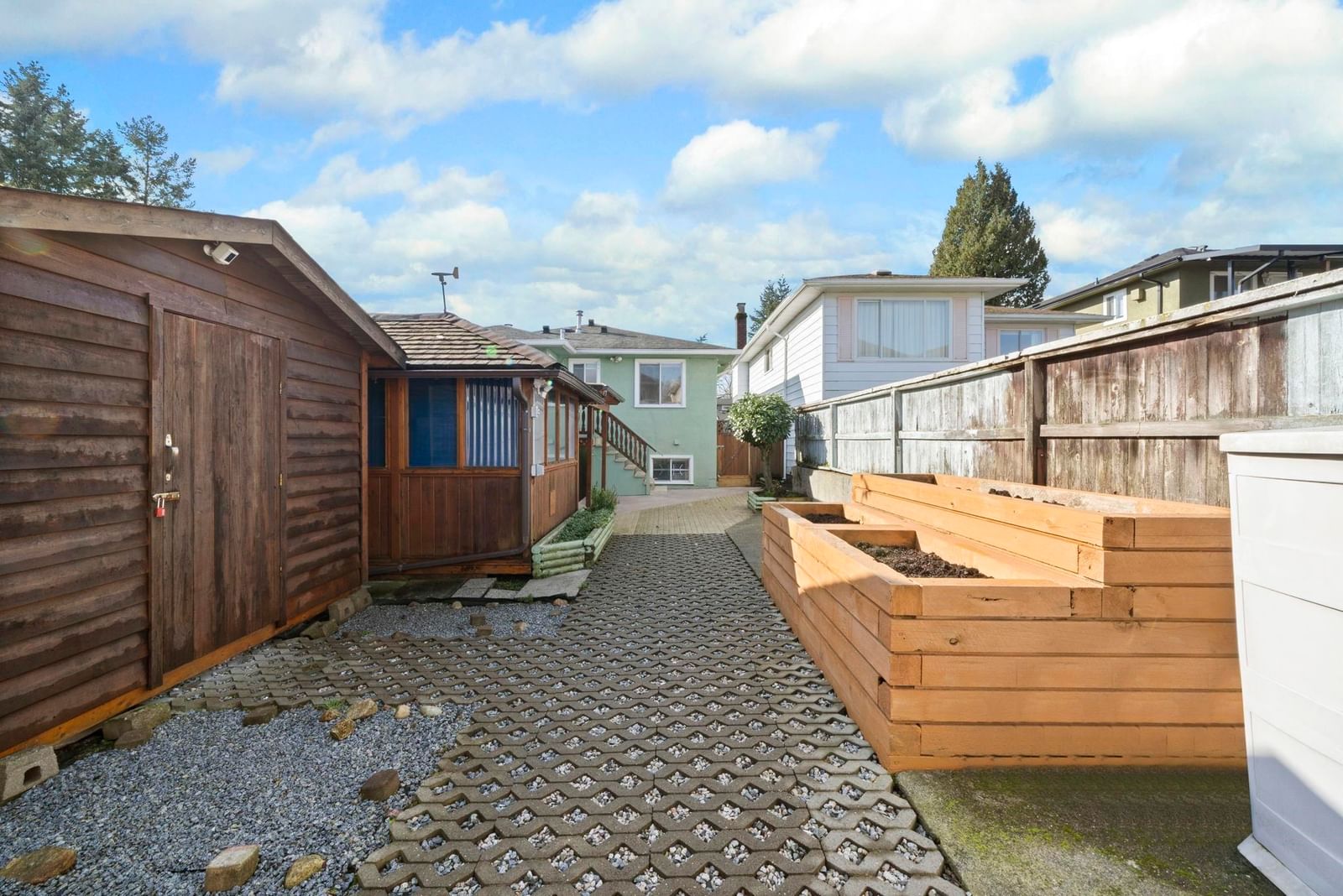 Listing Image 22