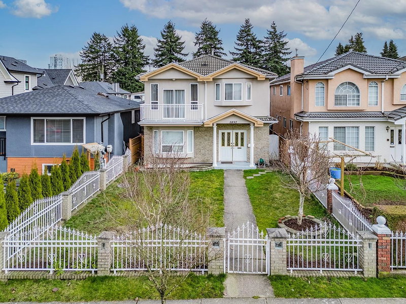 5892 Tyne Street, Vancouver, V5R 4L6 | Image 2