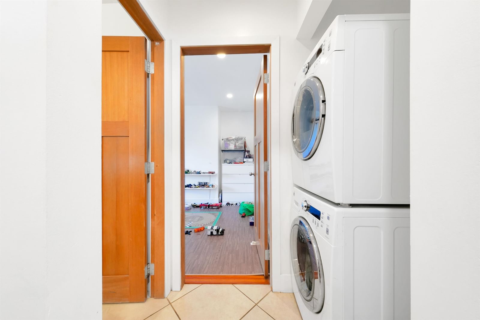 Listing Image 18
