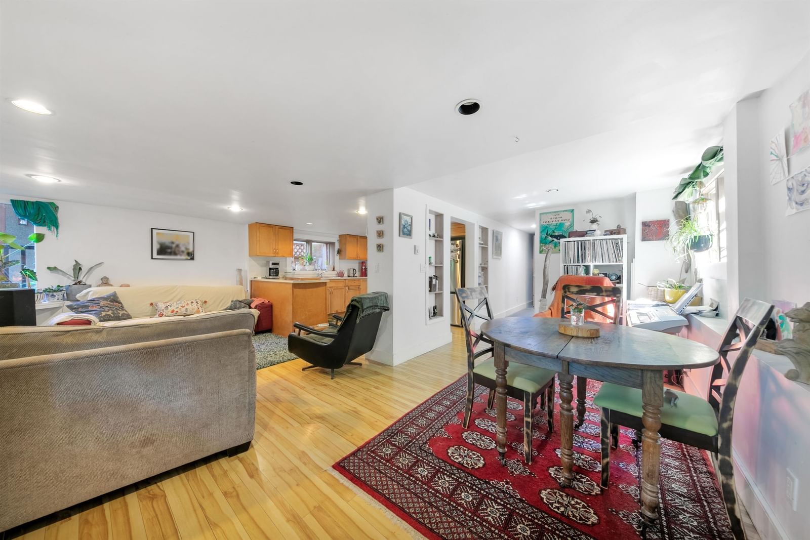 Listing Image 20